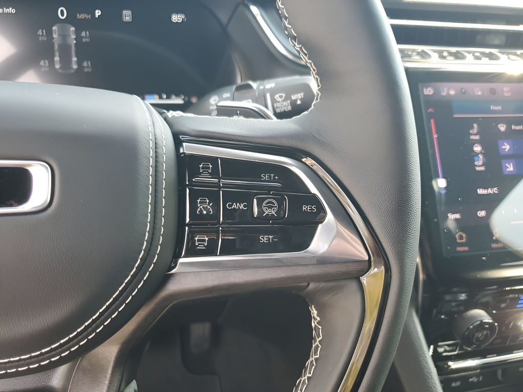 New Car 2025 Jeep Grand Cherokee  Overland For Sale Under $60,000 In Austin, Texas