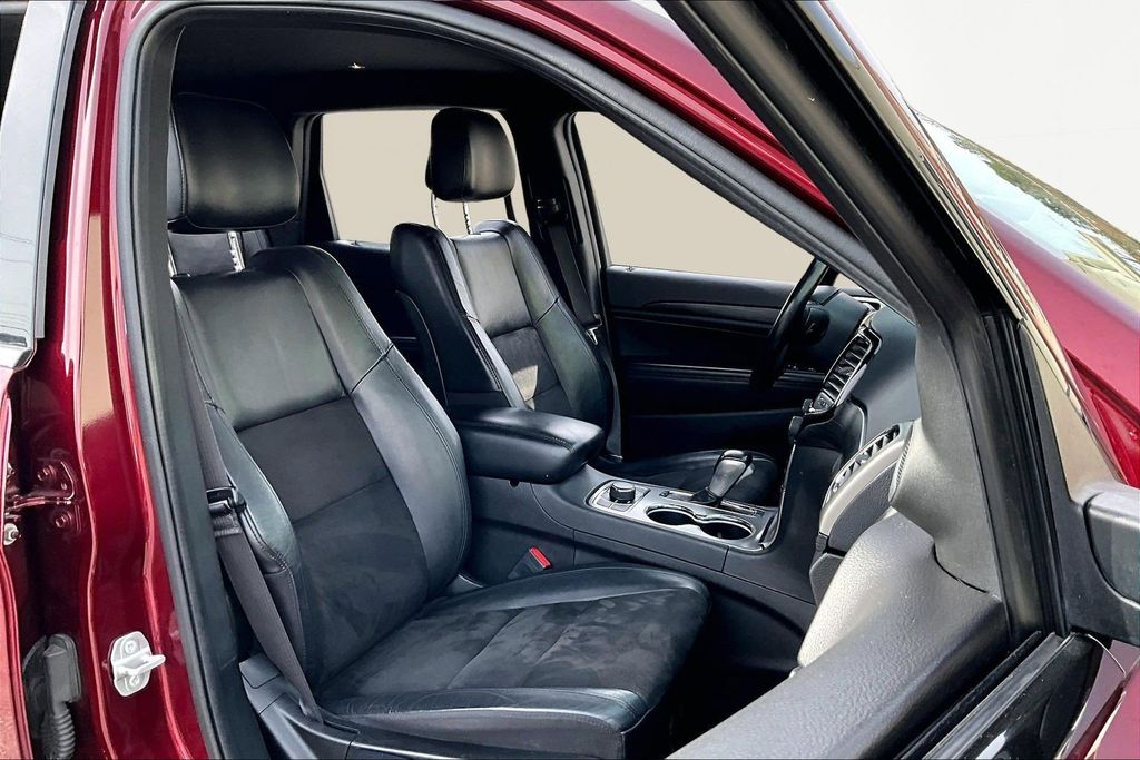 JeepGrand Cherokee WK22