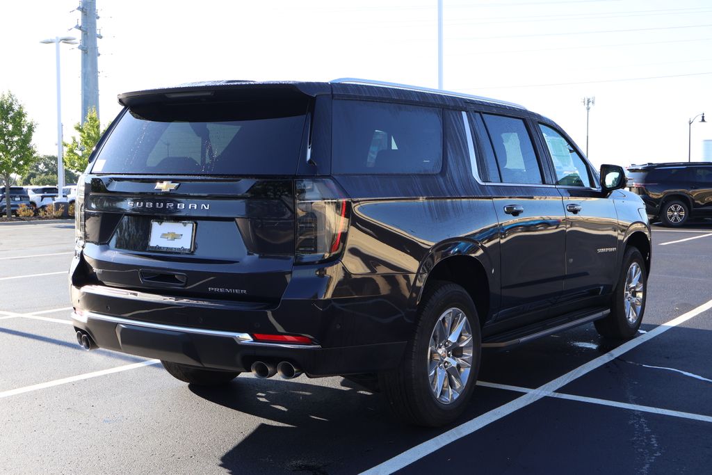 Thumbnail: 2025 Chevrolet Suburban - 8