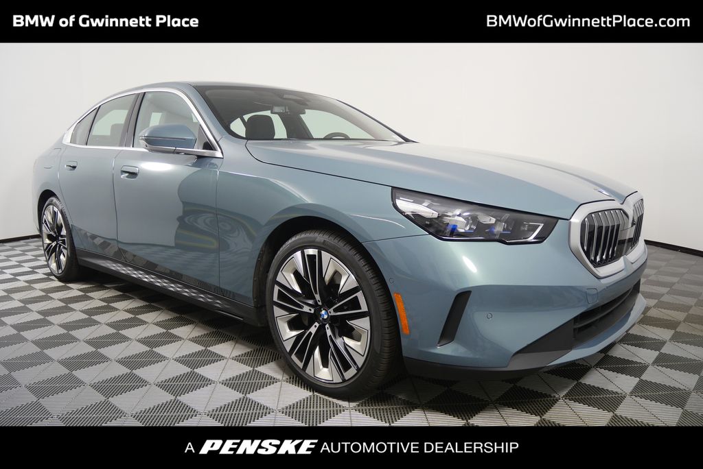 Thumbnail: 2025 BMW 5 Series - 1