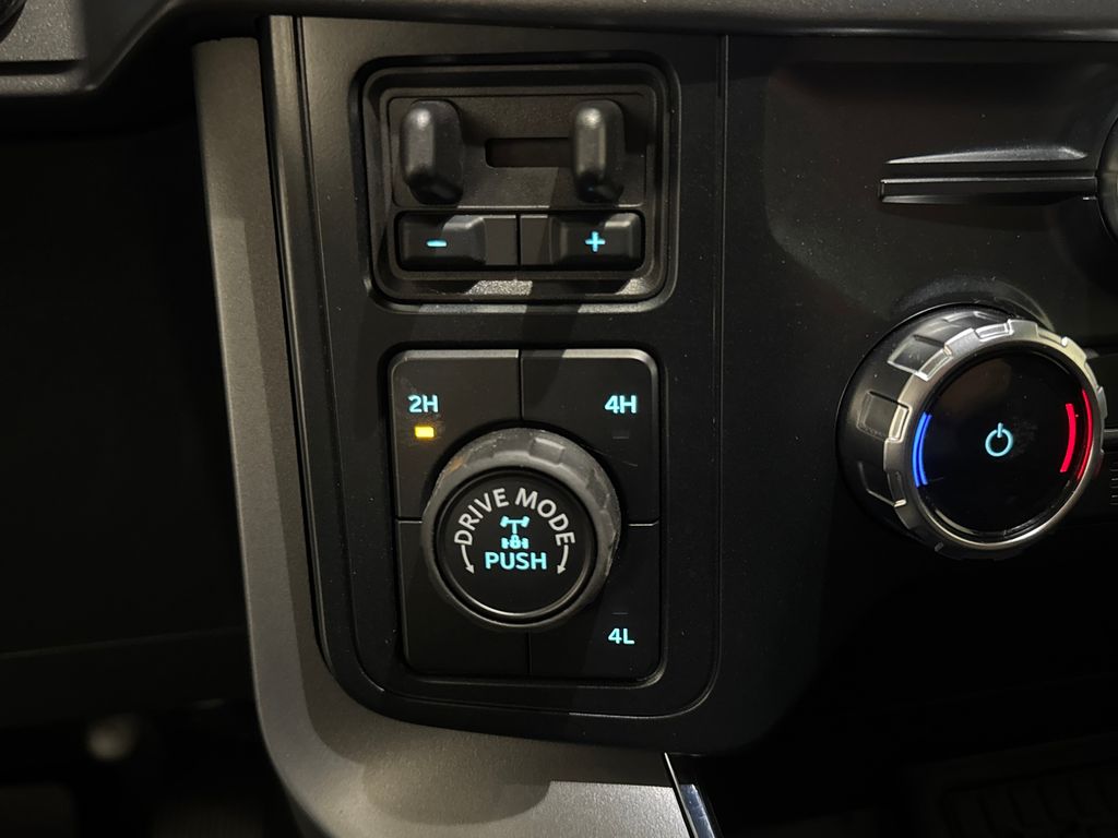 Certified Used 2025 Blue Ford XLT image 29