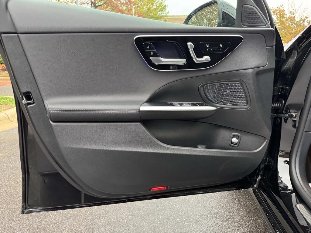 Thumbnail: 2025 Mercedes-Benz C-Class - 15