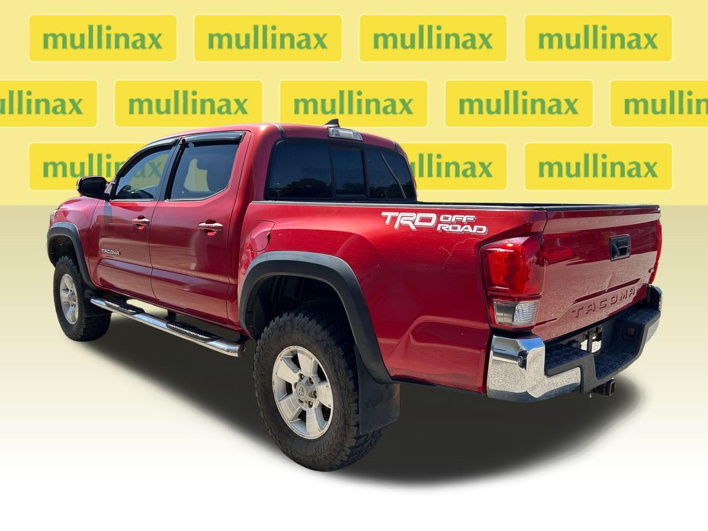 Used 2016  Toyota  image 3