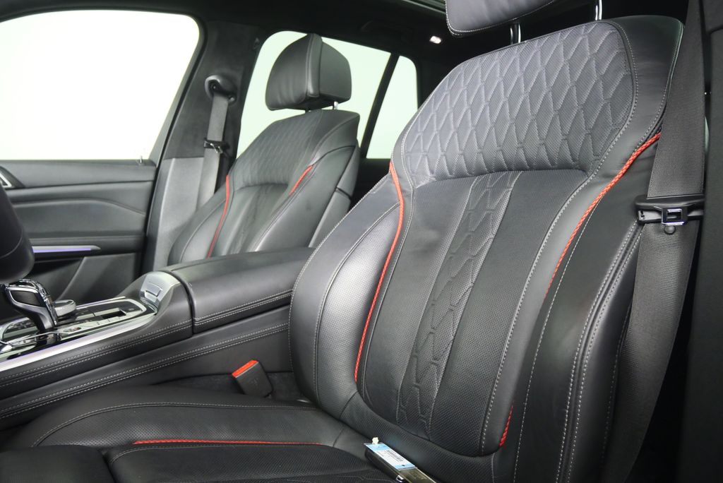 Thumbnail: 2022 BMW X5 - 12