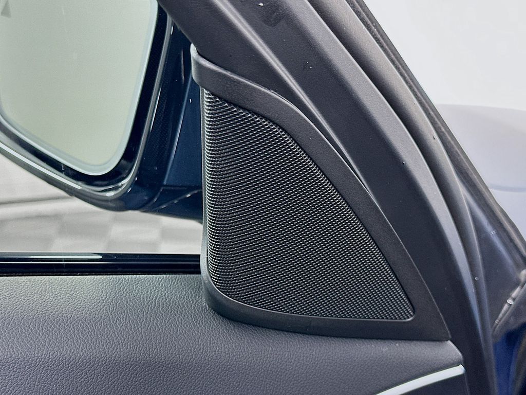 Thumbnail: 2023 BMW 5 Series - 19