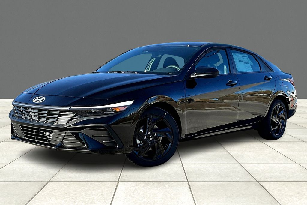 Abyss Black 2026 Hyundai Elantra Sedan Front-Wheel Drive Continuously Variable Transmission