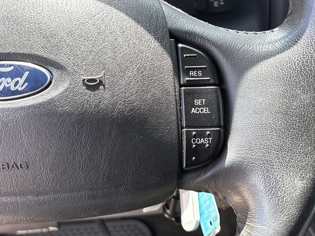 Used 2005 Silver Ford XLS image 20