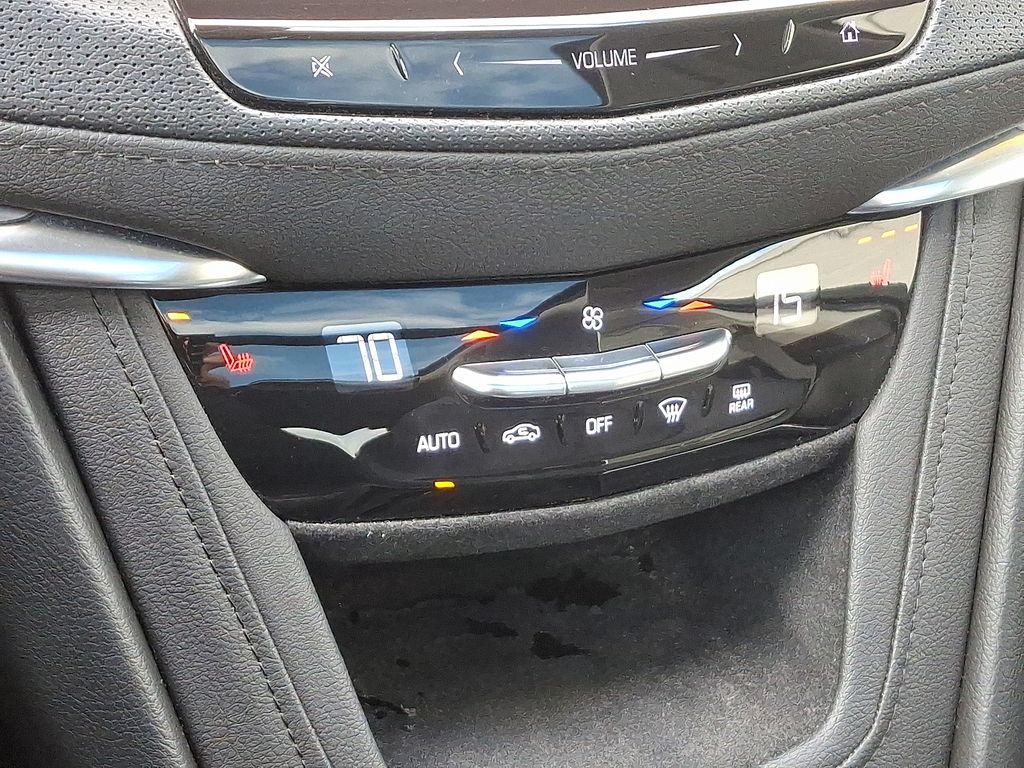 Thumbnail: 2019 Cadillac XT5 - 17