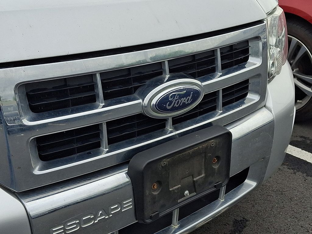 Thumbnail: 2008 Ford Escape - 4