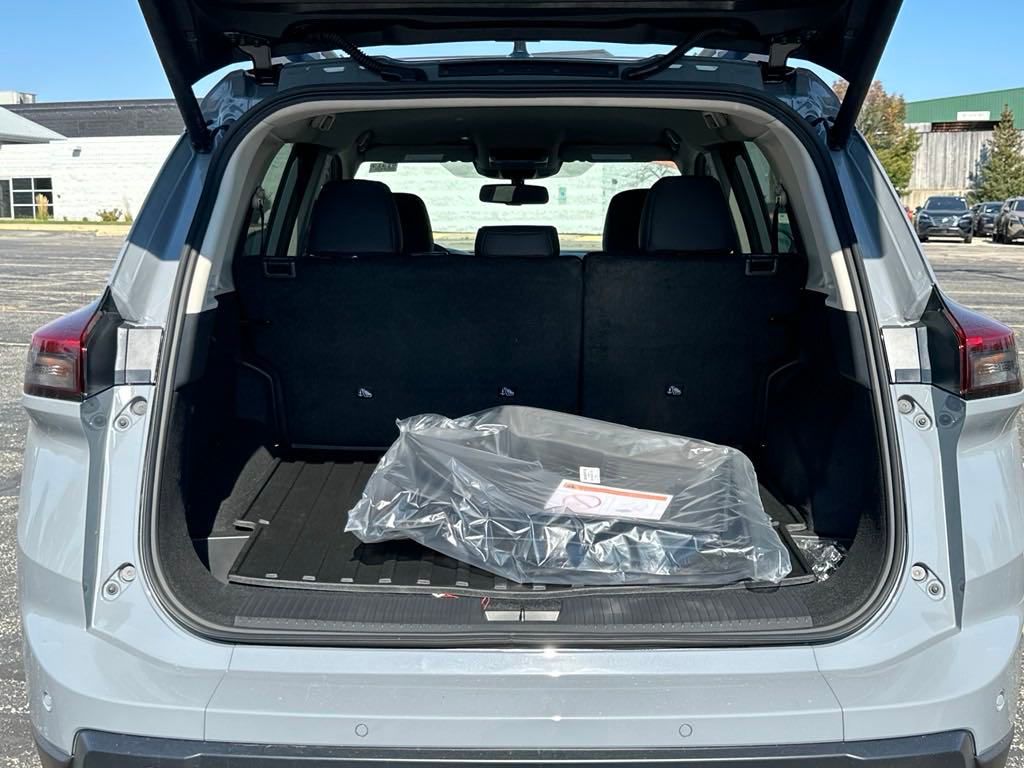 2025 Nissan Rogue Rock Creek photo