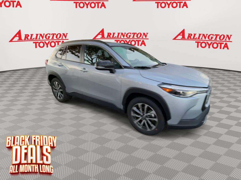 Used 2025 Toyota Corolla Cross XLE with VIN 7MUDAAAG5SV121290 for sale in Northfield, Minnesota