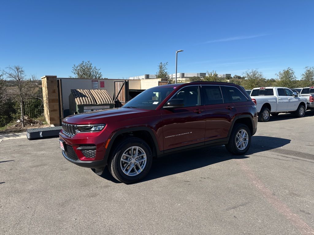 New Car 2025 Jeep Grand Cherokee  Laredo X For Sale Under $40,000 In Austin, Texas