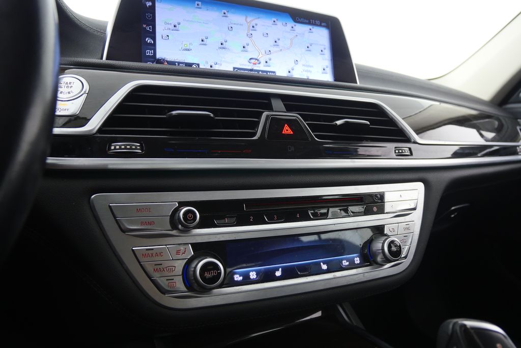 Thumbnail: 2017 BMW 7 Series - 23