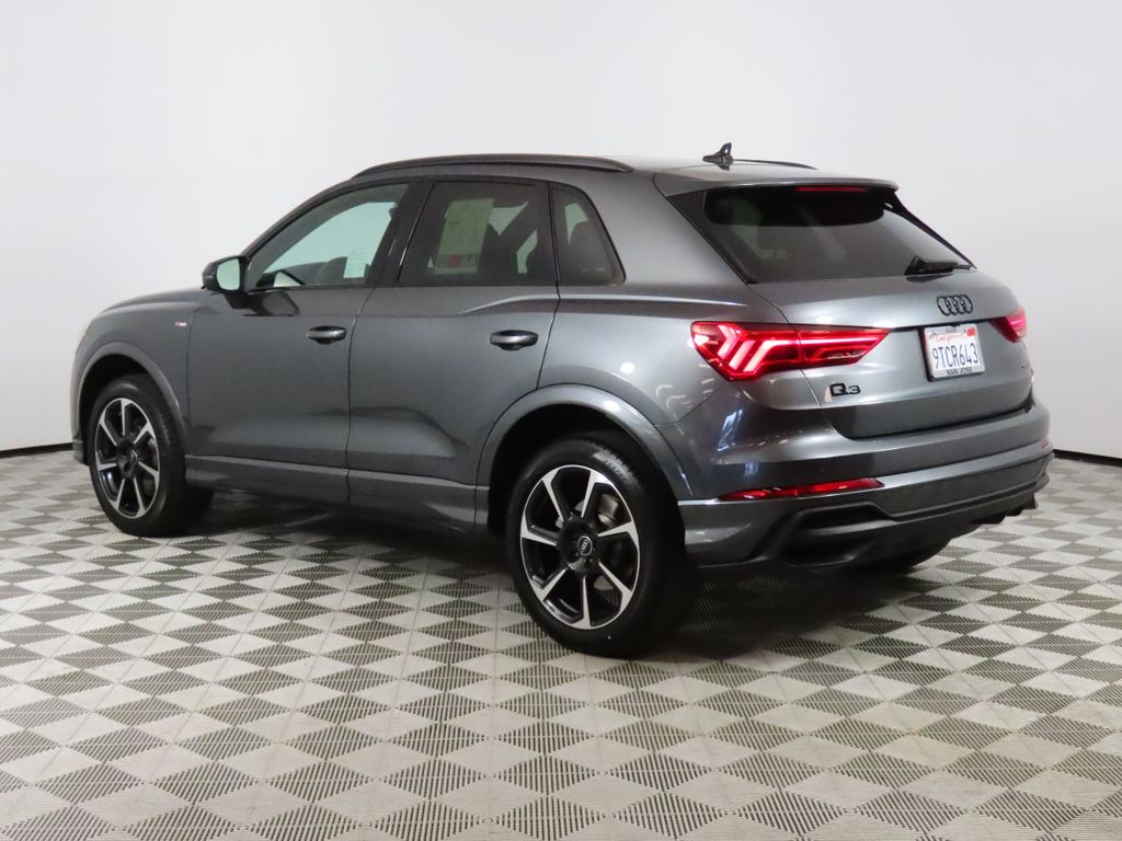 Thumbnail: 2025 Audi Q3 - 3