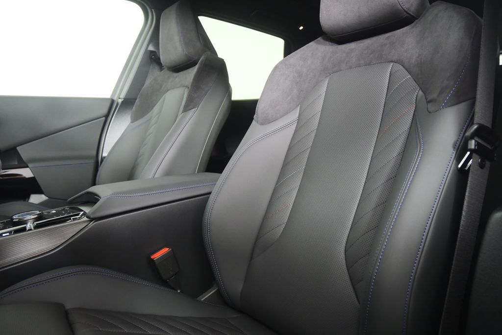 Thumbnail: 2026 BMW X3 - 10