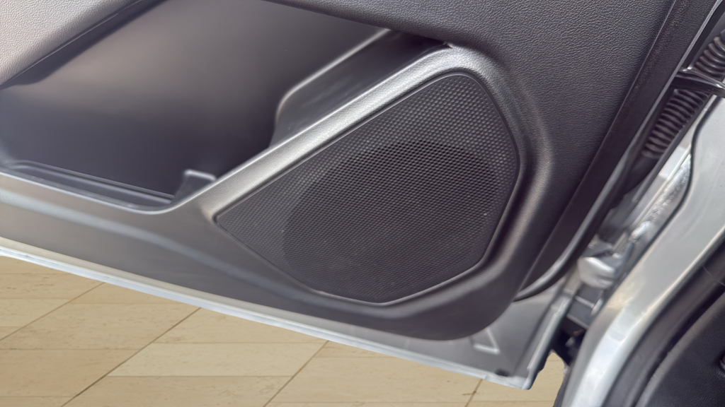 Iconic Silver Metallic 2020 Ford Explorer XLT AWD SUV / Crossover All-Wheel Drive Automatic