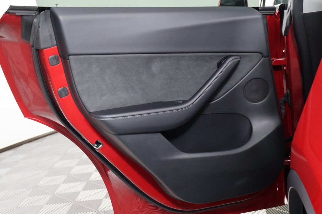 Thumbnail: 2022 Tesla Model Y - 13