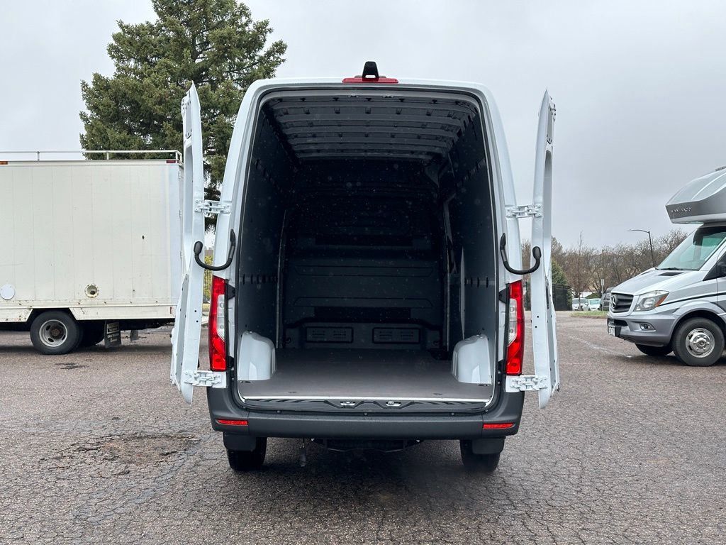 2024 Mercedes-Benz Sprinter 2500 Cargo 170 WB 20