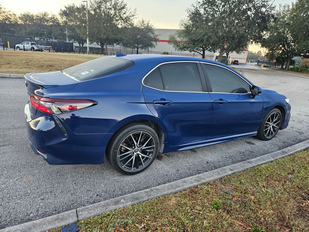 2023 Toyota Camry SE 5