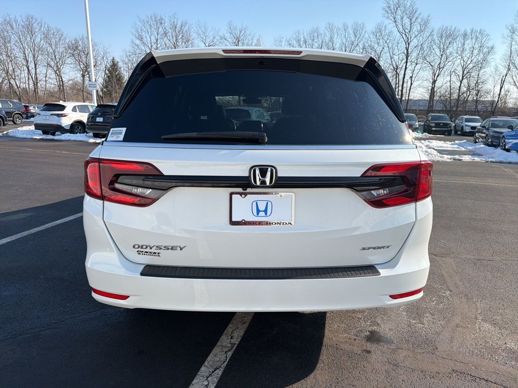 Thumbnail: 2023 Honda Odyssey - 4