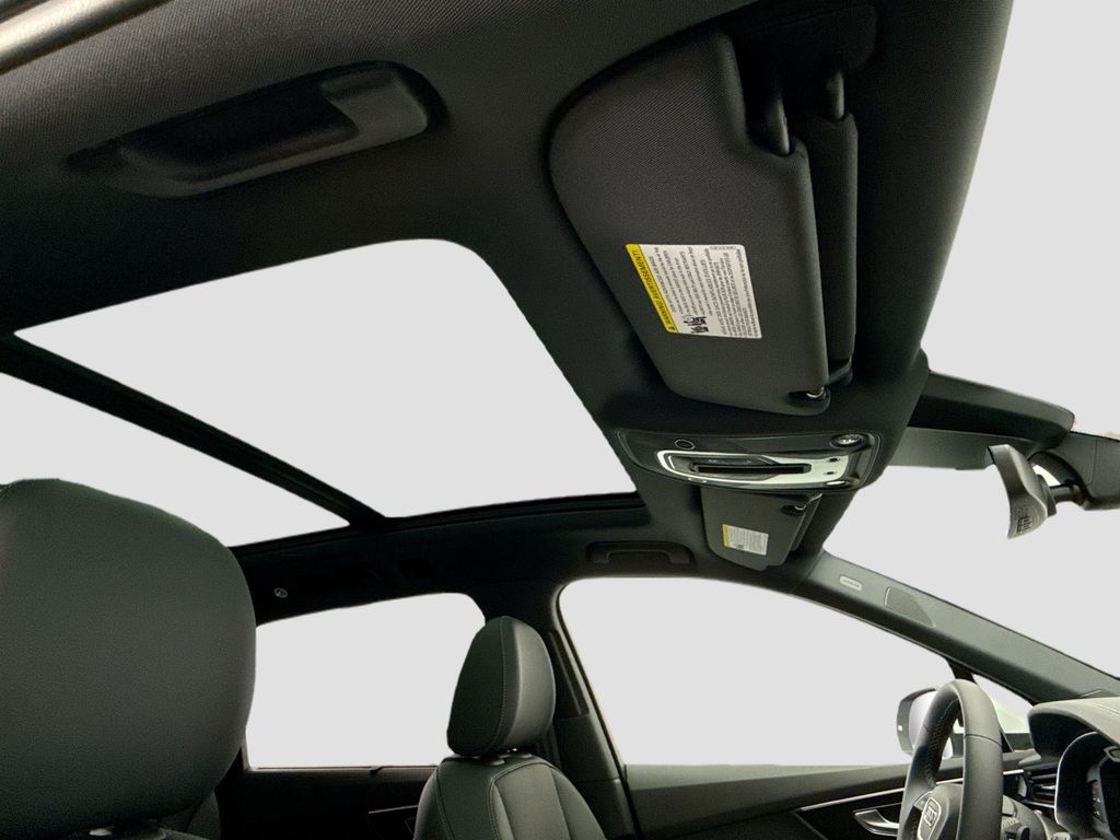 Thumbnail: 2026 Audi Q7 - 17