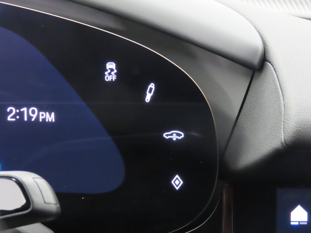 Thumbnail: 2025 Porsche Taycan - 23