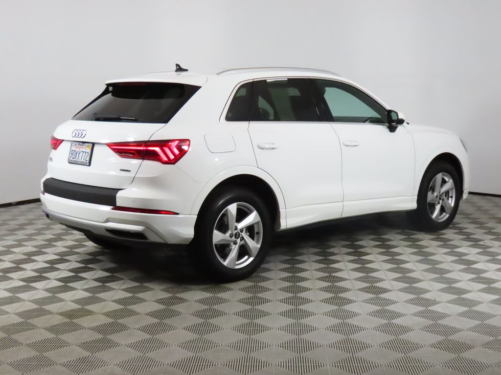 Thumbnail: 2022 Audi Q3 - 5