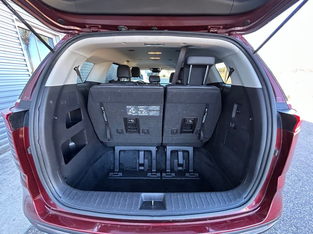 Used 2024 Red Kia LX image 61