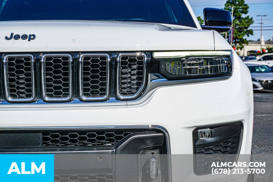 2023 Jeep Grand Cherokee Overland photo 9