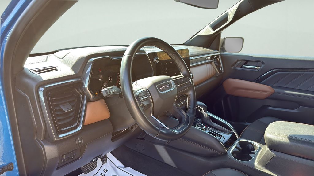 2023 GMC Canyon