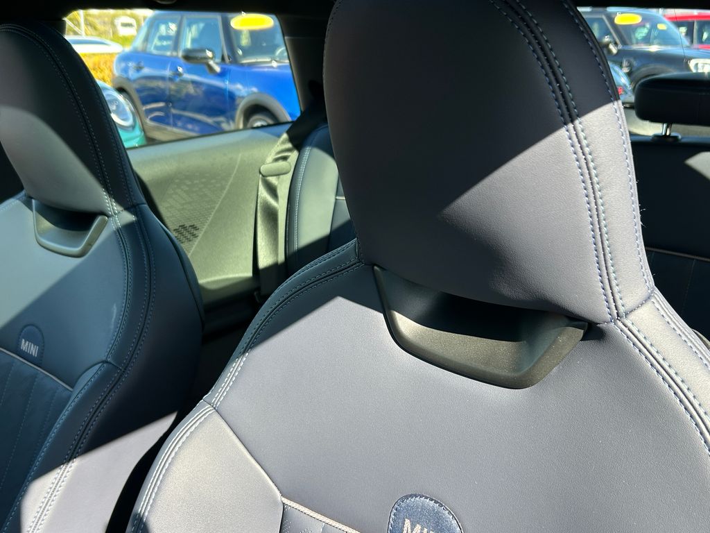 Thumbnail: 2025 MINI Cooper - 14