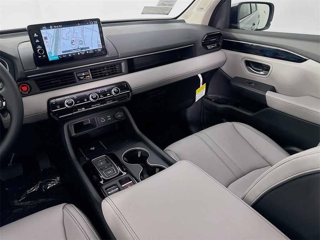 Used Car 2025 Honda Pilot  Touring For Sale Under $50,000 In Austin, Texas