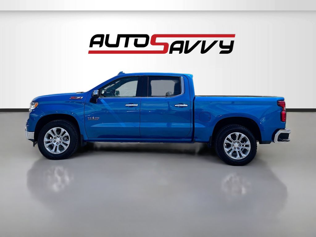 Used 2022 Blue Chevrolet LTZ image 4