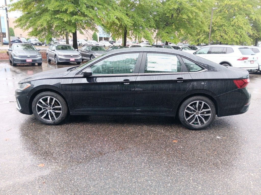 2025 Volkswagen Jetta 1.5T SE 2