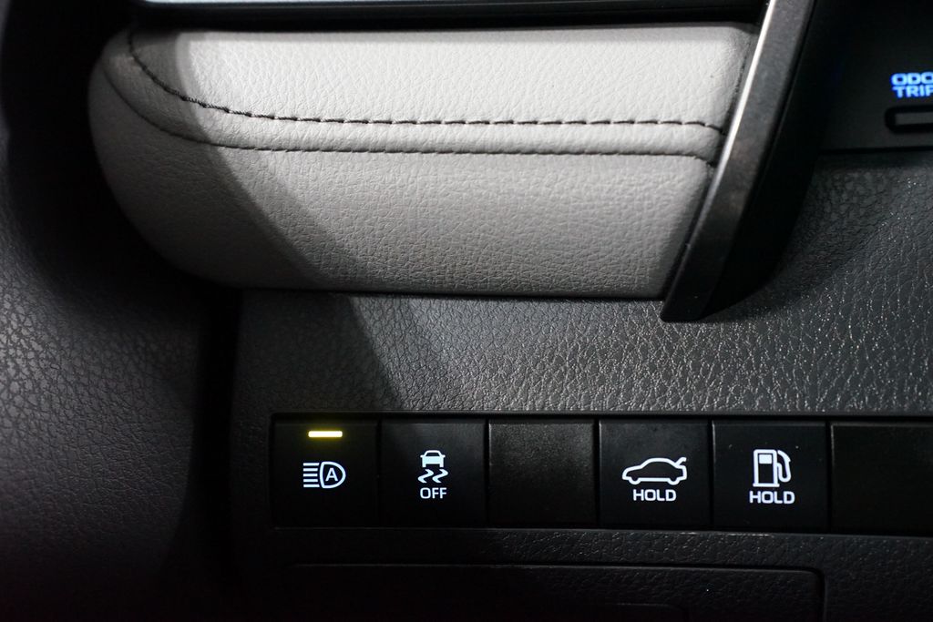 Thumbnail: 2023 Toyota Camry - 23