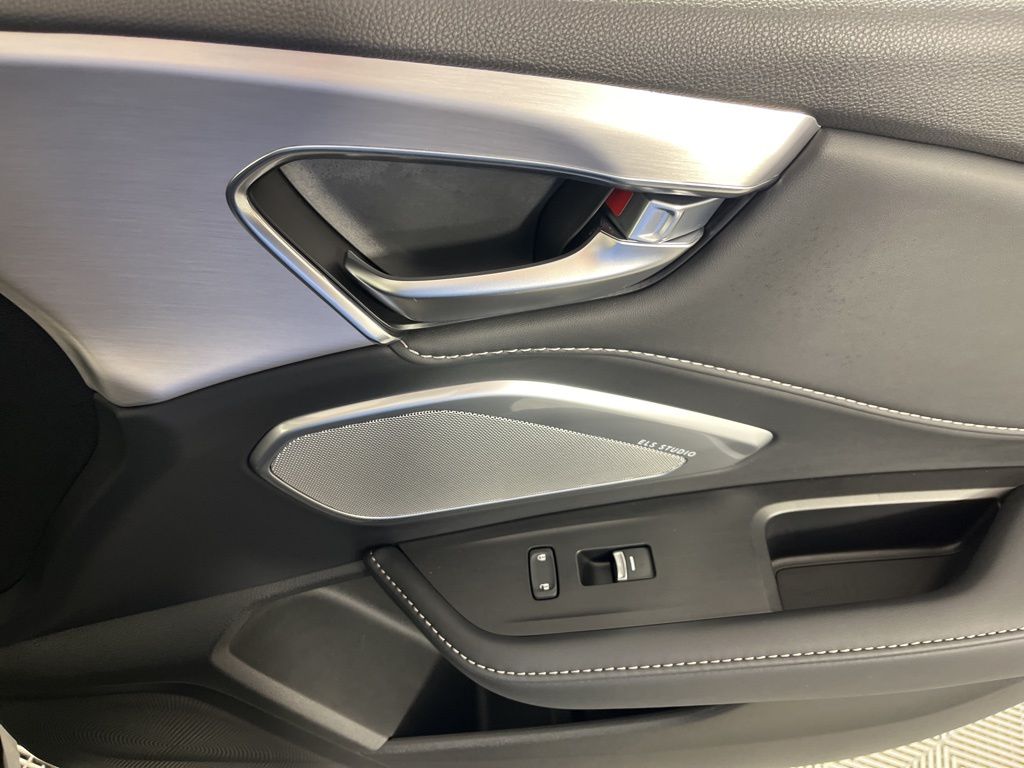 Thumbnail: 2025 Acura RDX - 11