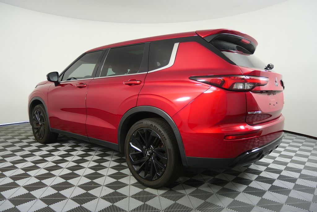 Thumbnail: 2022 Mitsubishi Outlander - 5