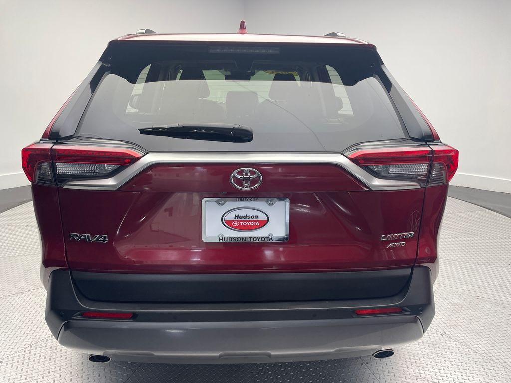 Thumbnail: 2021 Toyota RAV4 - 6