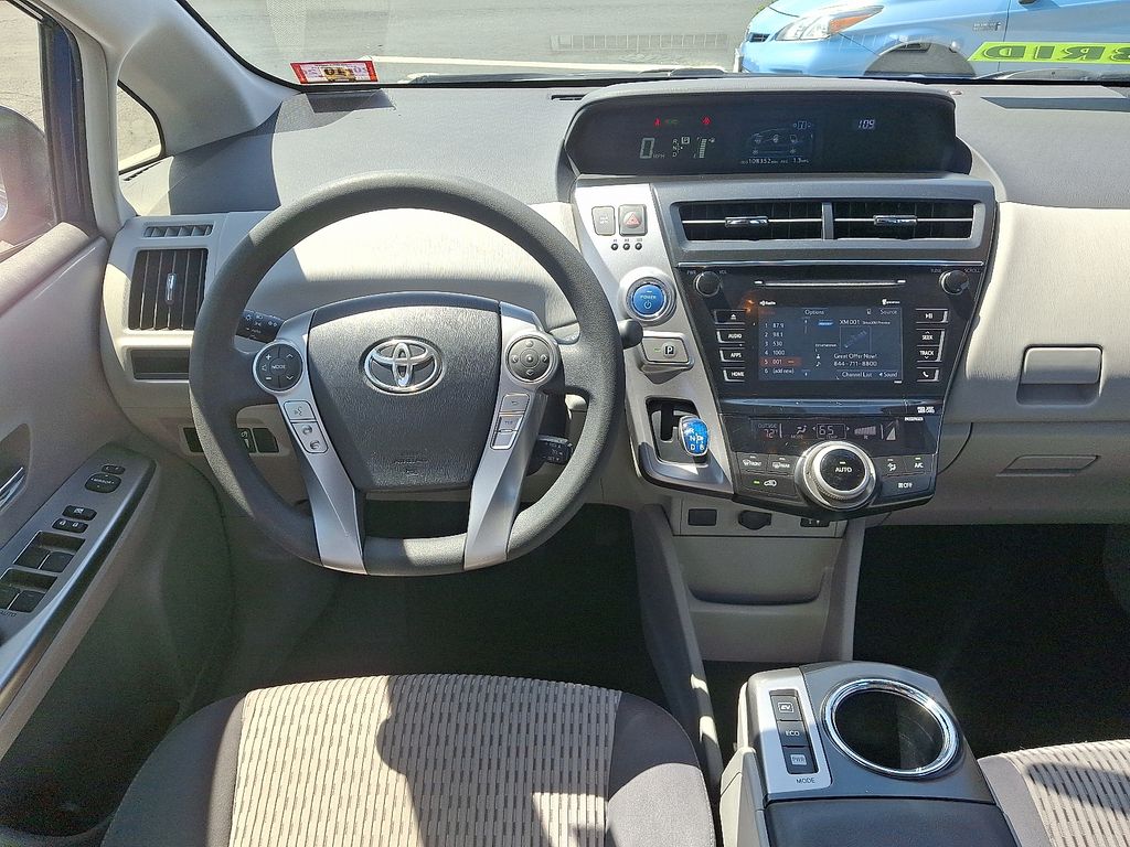 2015 Toyota Prius v Three 12