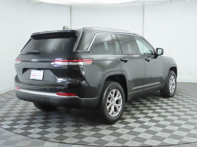 Thumbnail: 2022 Jeep Grand Cherokee - 5