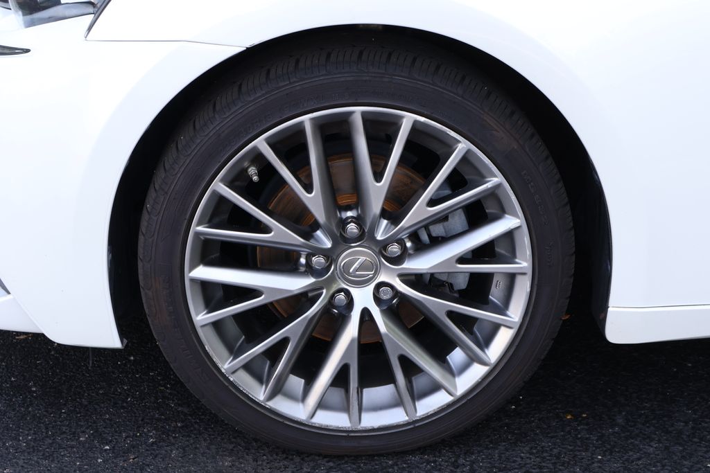 Thumbnail: 2015 Lexus IS - 12