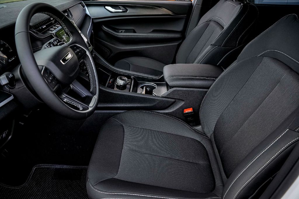 New Car 2025 Jeep Grand Cherokee  Altitude X For Sale Under $40,000 In Taylor, Texas