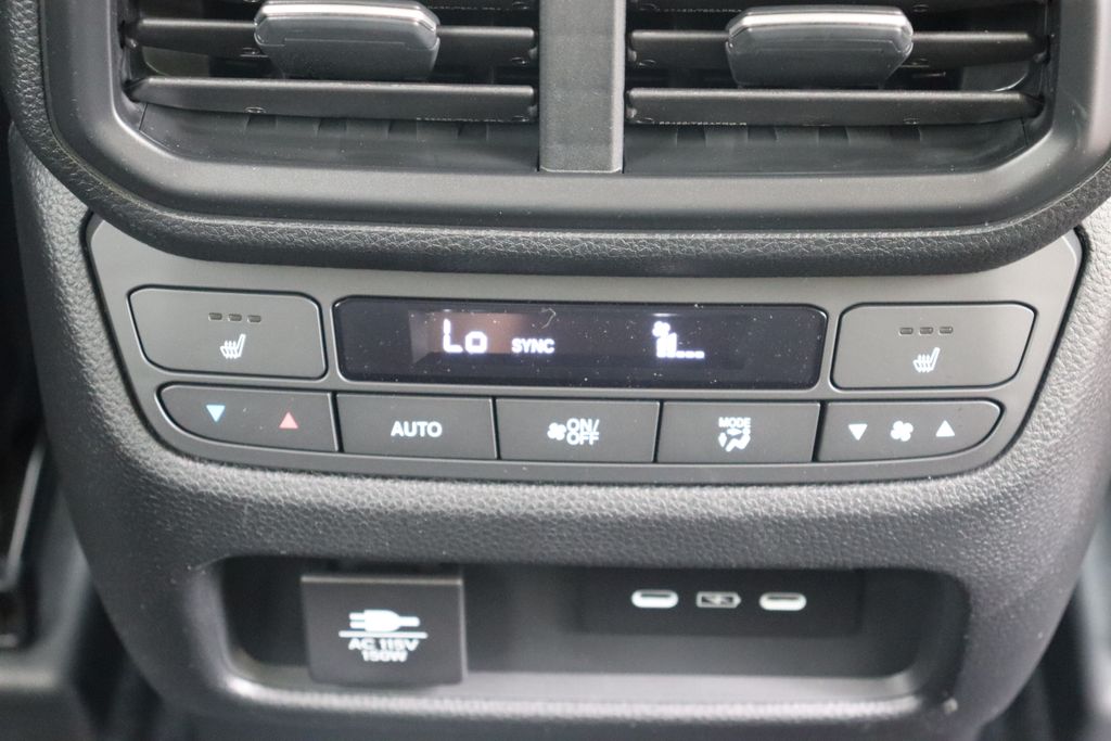 2025 Honda Pilot Black Edition 18