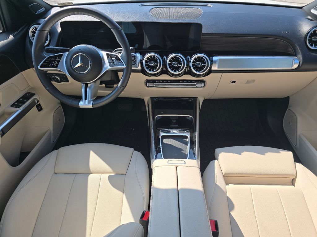 Certified Used 2025 White Mercedes-Benz GLB 250 image 21