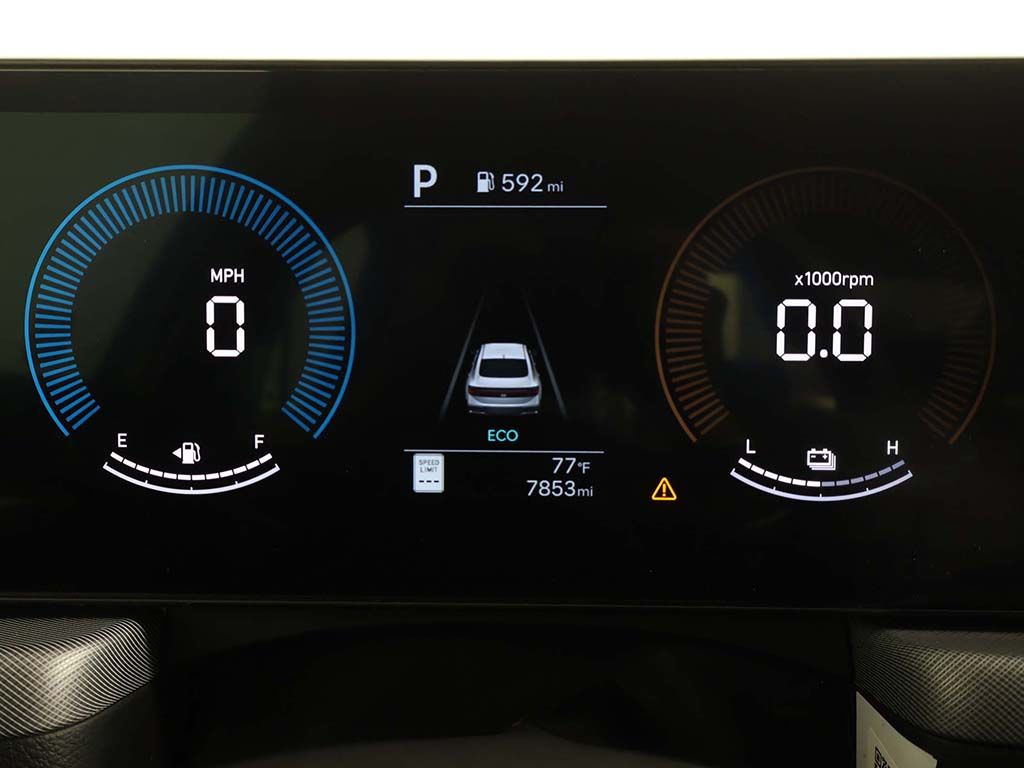 Certified Used 2025 Silver Hyundai SEL image 35