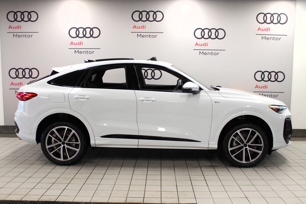 Thumbnail: 2026 Audi Q5 - 7
