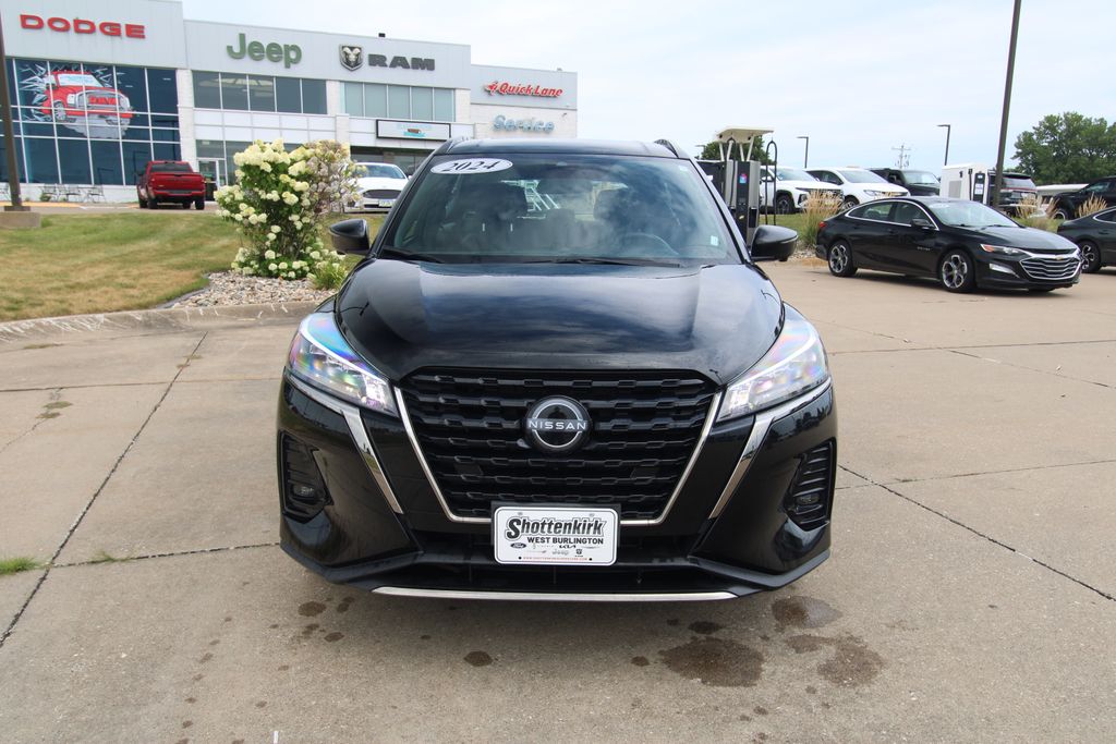 Used 2024 Nissan Kicks SUV