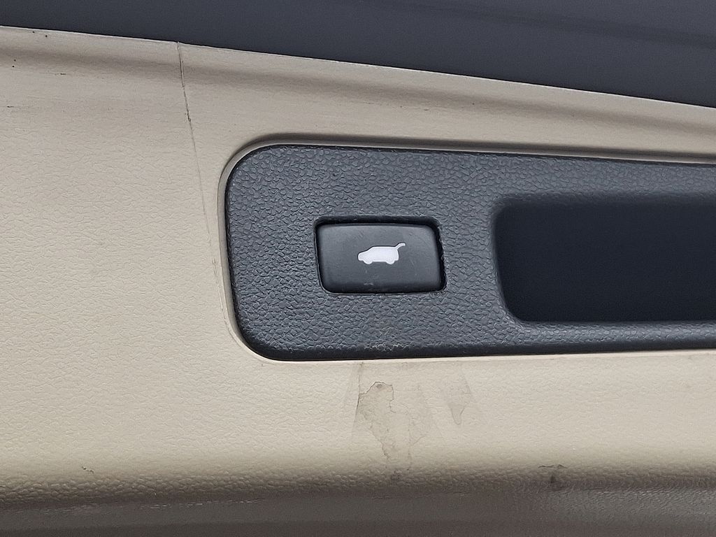 Thumbnail: 2013 Honda Pilot - 31