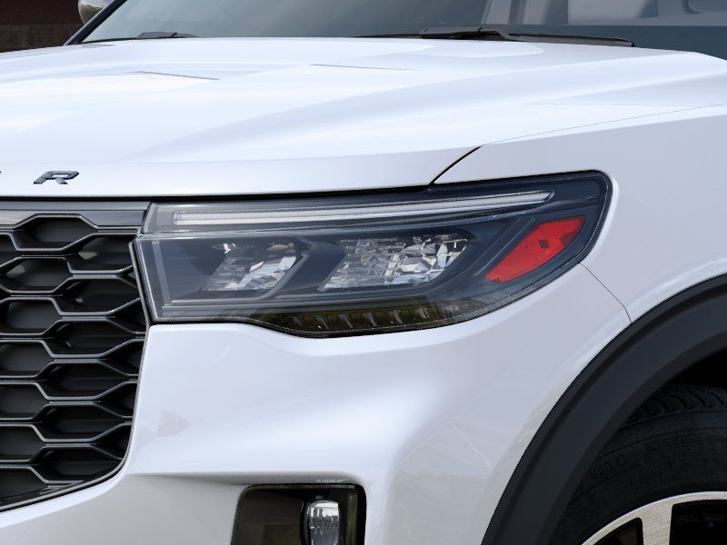 New 2027 Star White Metallic Tri-Coat Ford ST-Line image 18