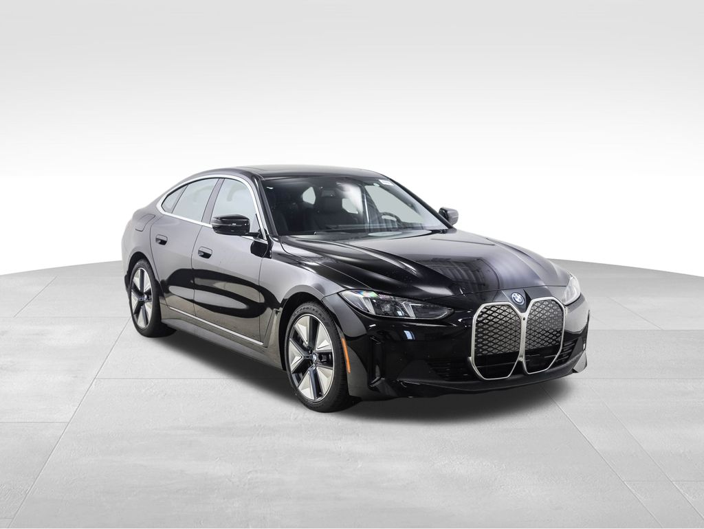 Thumbnail: 2025 BMW i4 - 7